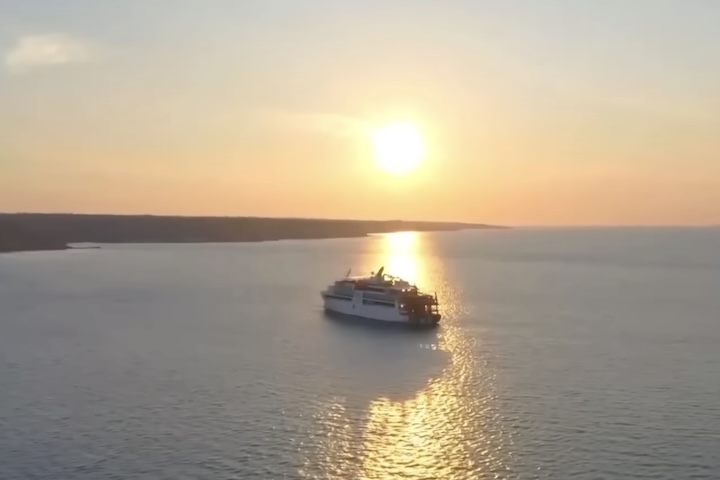 Depois do ocorrido, a embarcação continuou o itinerário previsto e seguiu rumo a Darwin, no Território do Norte.