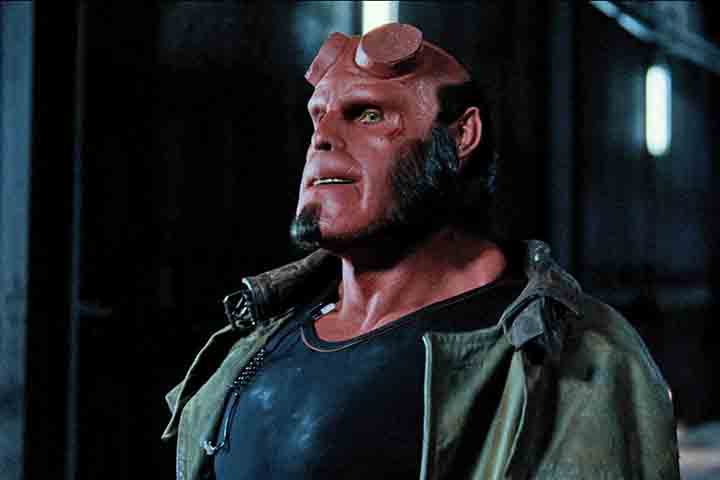 Em “Hellboy II: O Exército Dourado”, de 2008, ampliou essa dimensão visual e emocional, construindo mundos de beleza detalhista e criaturas de aparência assustadora, mas de alma sensível.
