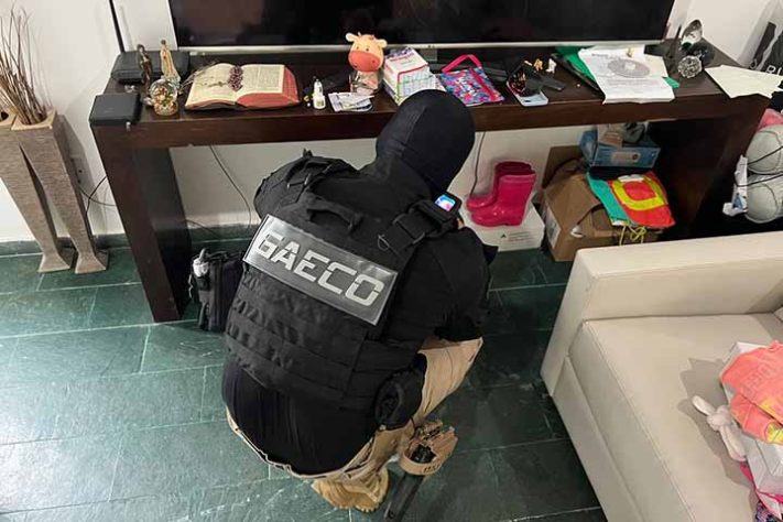 Falso morto - homem pagou por atestado de óbito para escapar da prisão