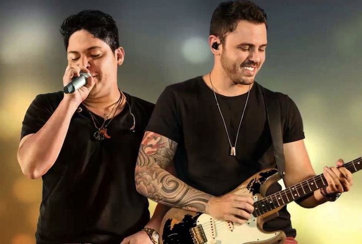 Ambos são naturais de Itumbiara, Goiás, e se formaram na faculdade antes do sucesso: Jorge em Direito e Mateus em Engenharia Agrônoma.