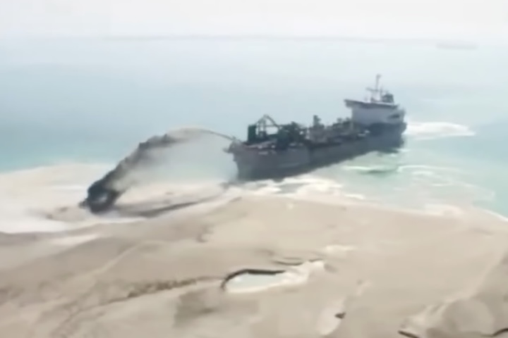 Para se ter uma ideia, todo o material usado na concepção da ilha seria suficiente para circundar o planeta três vezes com um muro de 2 metros.