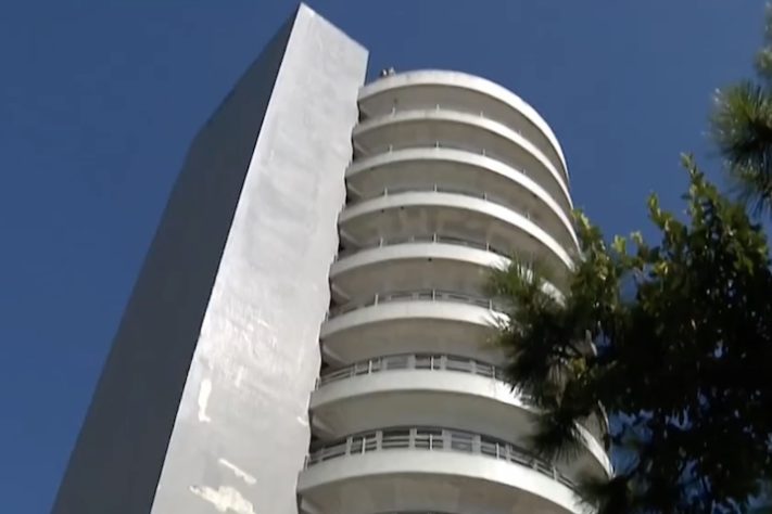 Primeiro prédio giratório do mundo construído em Curitiba está abandonado após 20 anos - Reprodução