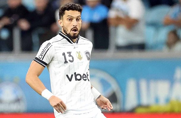 Telles projeta duas semanas para voltar a treinar pelo Botafogo