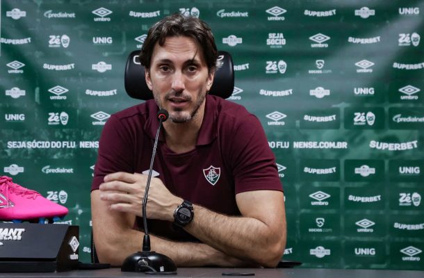 Zubeldía lamenta gol sofrido pelo Fluminense no fim e foge de polêmicas de arbitragem