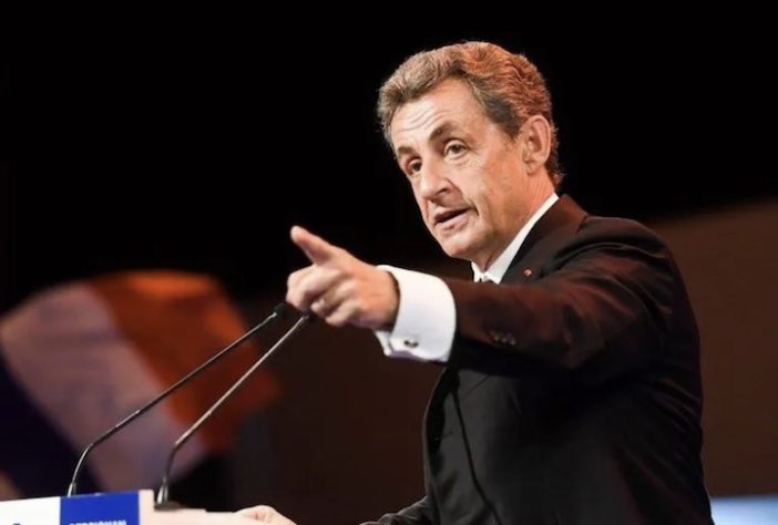 Ex-presidente da França Nicolas Sarkozy é condenado a cinco anos de prisão - Reprodução/Facebook