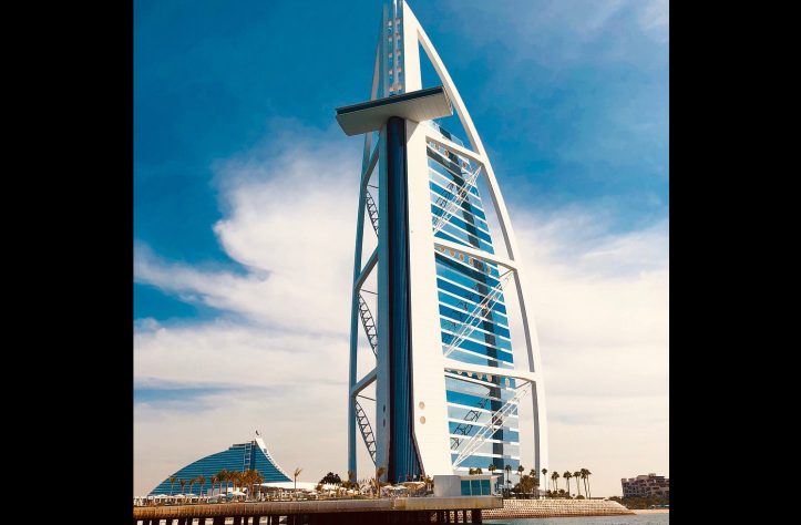 Fachada dupla de fibra de vidro