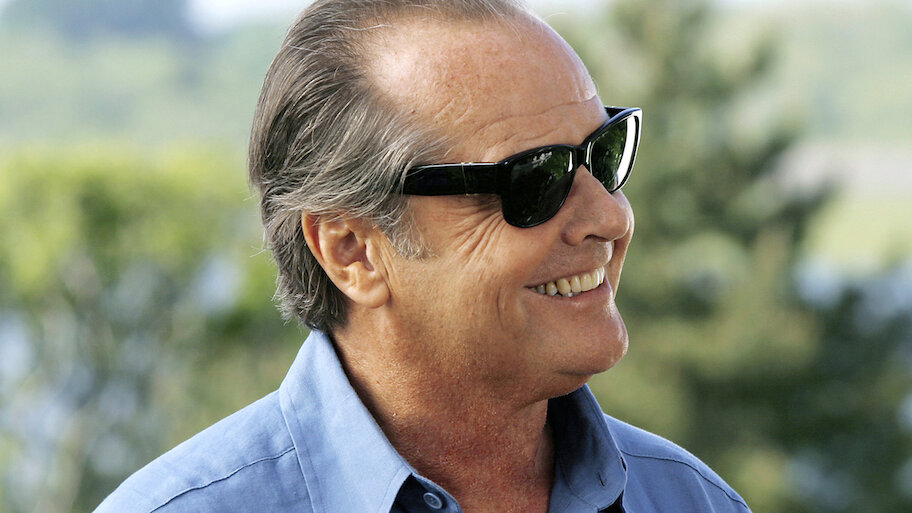 O ator, inclusive, já recebeu o maior salário da história de Hollywood por causa de um contrato cheio de regalias.