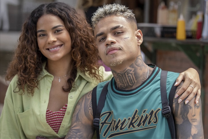 MC Cabelinho e Bella Campos: Eles se conheceram e começaram a ficar juntos nos bastidores da novela das sete, “Vai na Fé”, ainda em 2022.