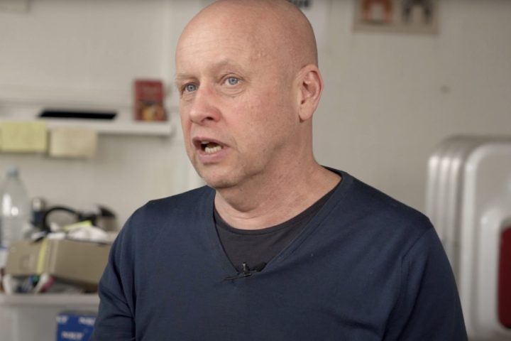 O museu optou por processar o artista no tribunal e, após quase dois anos de um longo processo judicial, o idealizador da obra teve que devolver toda a quantia que recebeu.