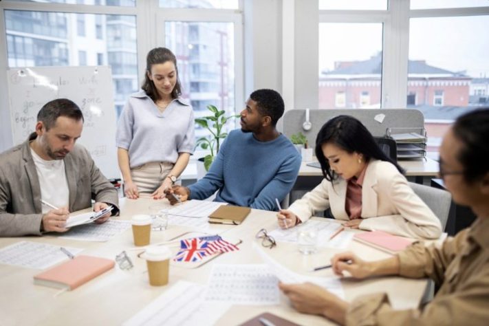 Escola/curso de inglês/idiomas - Freepik
