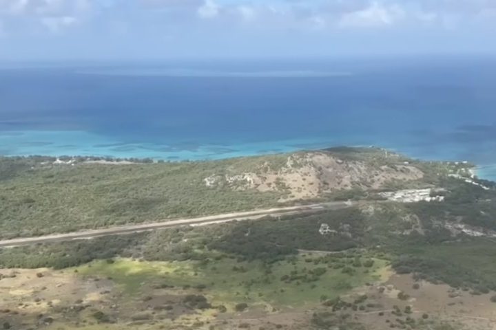 A ilha Lizard, onde a mulher morreu, fica localizada a cerca de 250 km ao norte da cidade de Cairns, no estado australiano de Queensland.