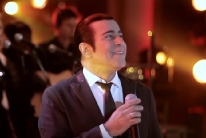 Elymar Santos: cantor alugou casa de show para impulsionar carreira e hoje festeja 4 décadas