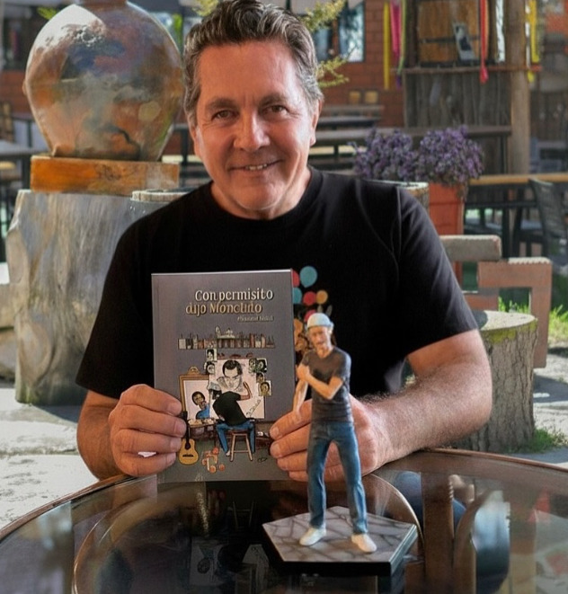 No livro Con Permisito Dijo Monchito, Esteban Valdés revelou que o pai cresceu em Ciudad Juárez, influenciando seu jeito de falar e suas raízes culturais.  Ele relatou que Ramón fumava — hábito que prejudicou sua saúde — e que manteve o humor e a capacidade de fazer piadas mesmo nos seus últimos dias, mesmo sedado.