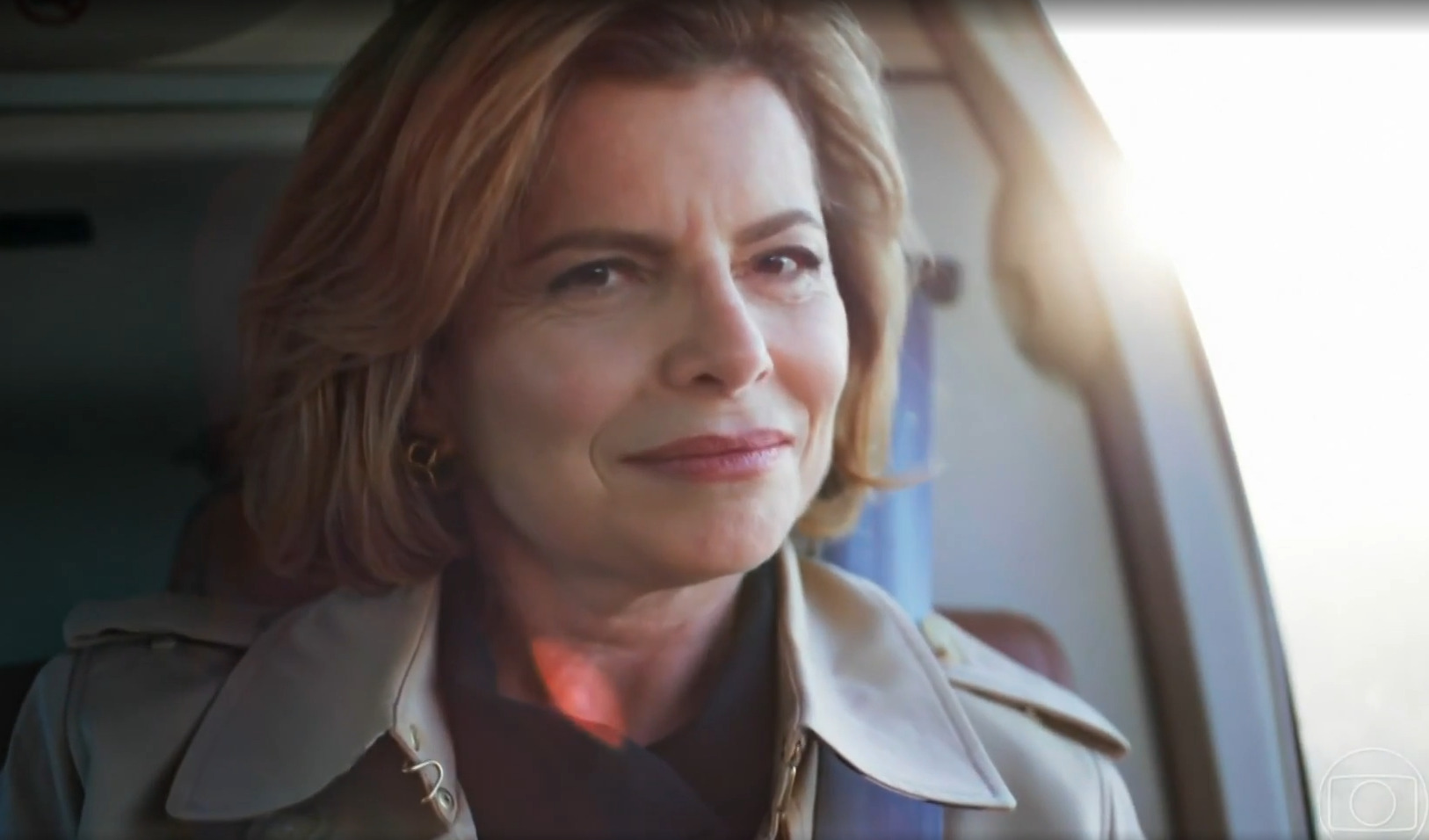 No remake de Manuela Dias, Odete aparece viva após levar um tiro de Marco Aurélio e consegue fugir do país com a ajuda de Freitas.