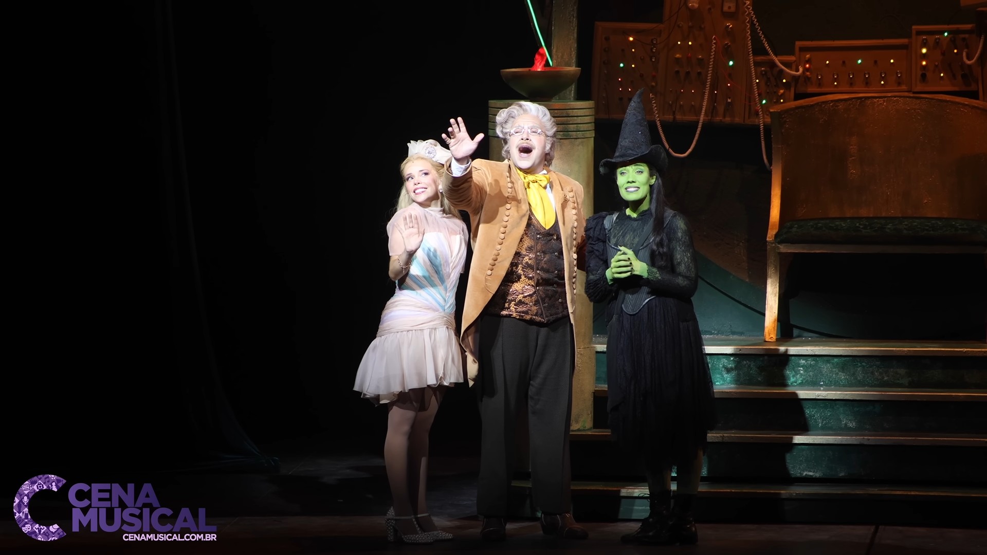 Em outubro, Tiago Abravanel estreou no espetáculo 