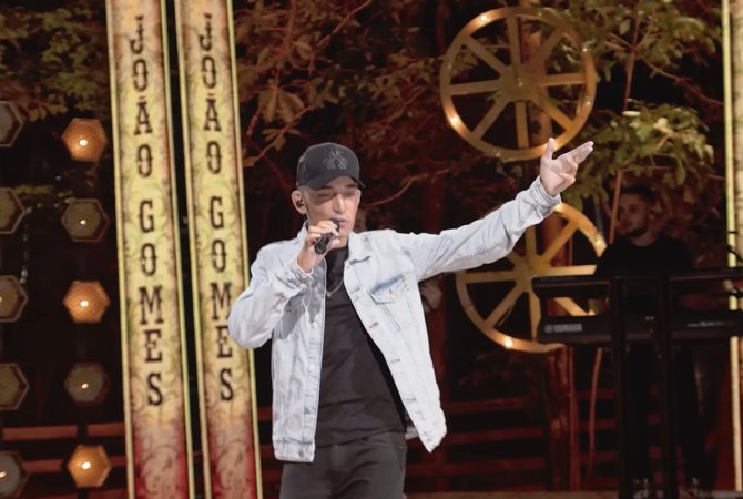 O “piseiro” está bombando: João Gomes reúne multidão e artistas em show no Rio