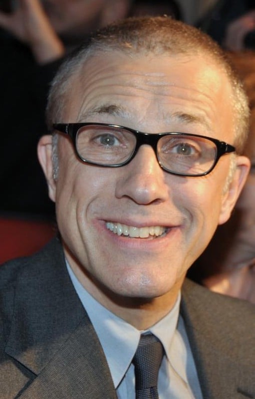 Esse é mais um trabalho de grande expectativa de Christoph Waltz, que nasceu em 4 de outubro de 1956, em Viena, Áustria, filho de Johannes Waltz, cenógrafo alemão, e de Elisabeth Urbancic, figurinista austríaca, numa família com forte tradição teatral.
