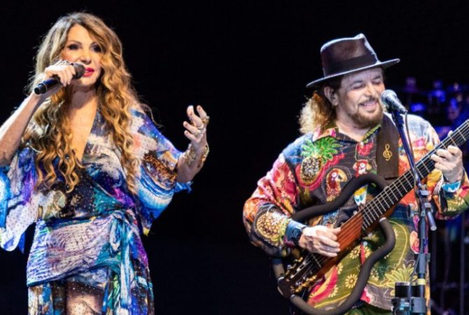 Elba Ramalho e Geraldo Azevedo se apresentam na Praia de São Francisco