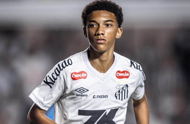 Robinho Jr ganha nova chance e participa de gol do Santos