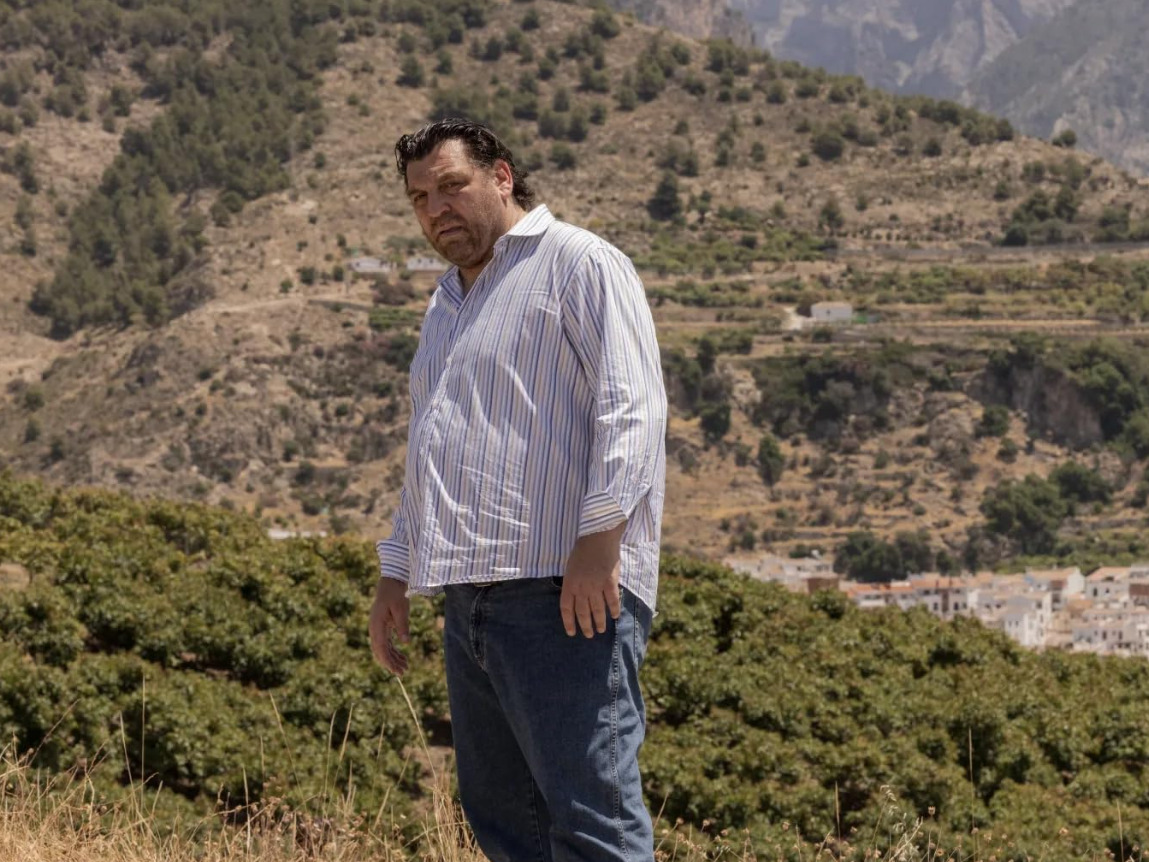 O ator volta a contracenar com Hovik Keuchkerian, o Bogotá de “La Casa de Papel”.
