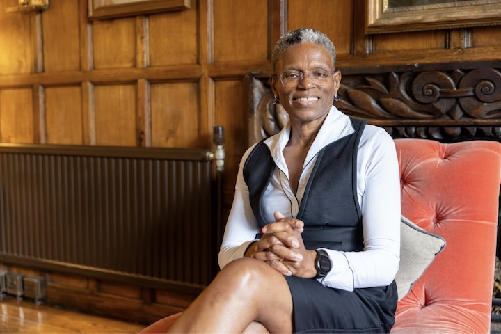 Ela se tornou professora de Nanociência Farmacêutica no University College London (UCL) e presidente do Wolfson College, da Universidade de Cambridge.