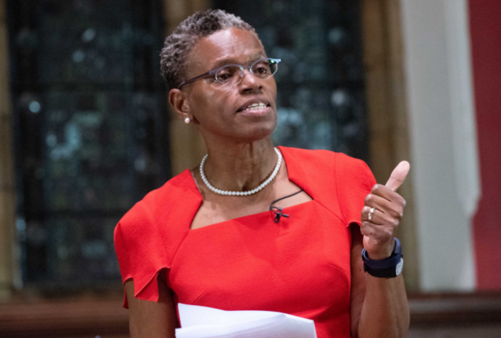 Ijeoma Uchegbu mulher viveu em abrigo para moradores de rua e se tornou uma cientista prestigiada - Wikimedia Commons/Ijeoma Uchegbu