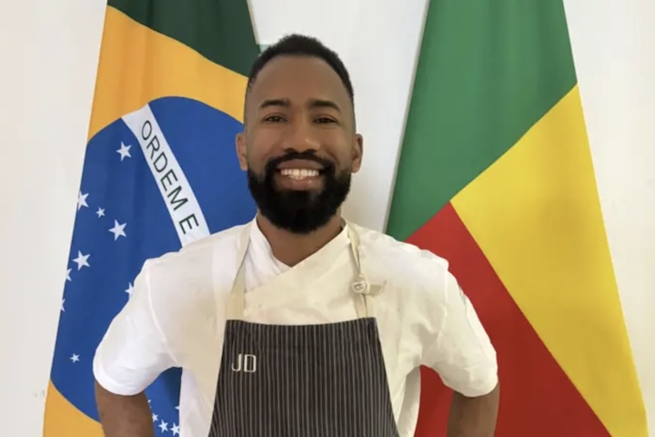 Entre os interessados pela nova lei estão brasileiros como o chef João Diamante, que visitou o país e destacou semelhanças culturais com a Bahia.