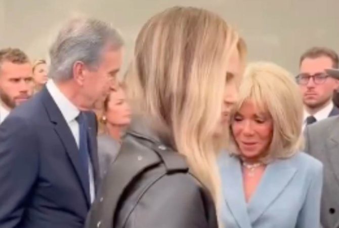 Climão? Charlize Theron ignora Johnny Depp em evento, e vídeo viraliza