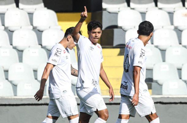 No Santos, figura do sub-20 desperta a atenção de Vojvoda