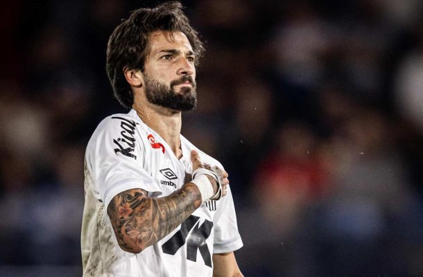 Lautaro Díaz analisa empate heroico: “A torcida entendeu que o time pode virar”