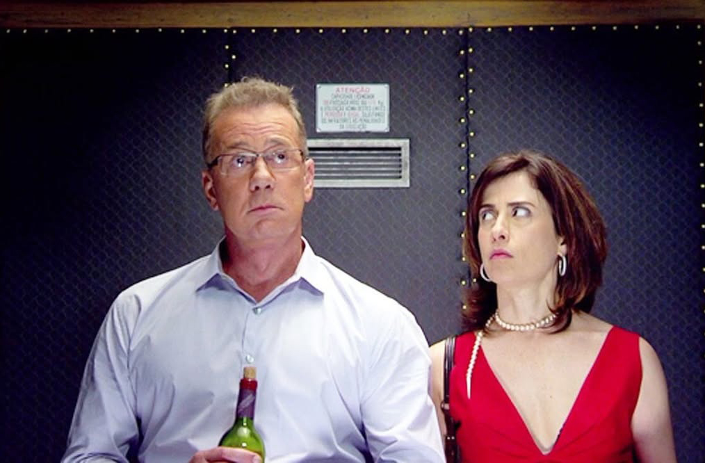 Luiz recebe diariamente memes e trechos da série “Os Normais” no Instagram. Ele se diverte com a repercussão contínua e o carinho do público por esse trabalho marcante:  “Toda hora vejo as pessoas compartilhando cenas. Guardo com muito carinho, é muito legal