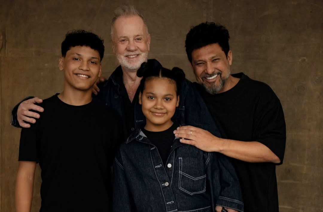 A chegada dos filhos Dante e Olívia trouxe alegria e jovialidade à vida de Luiz. Ele se reconectou com sua infância e passou a enxergar o mundo com mais leveza e curiosidade. Entende os momentos de silêncio e portas fechadas dos adolescentes, mas insiste no diálogo:  