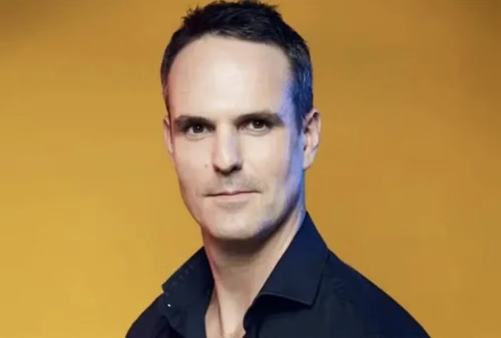 Morre ator Ben Lewis, conhecido por interpretar o protagonista de O Fantasma da Ópera no teatro – Reprodução/Instagram
