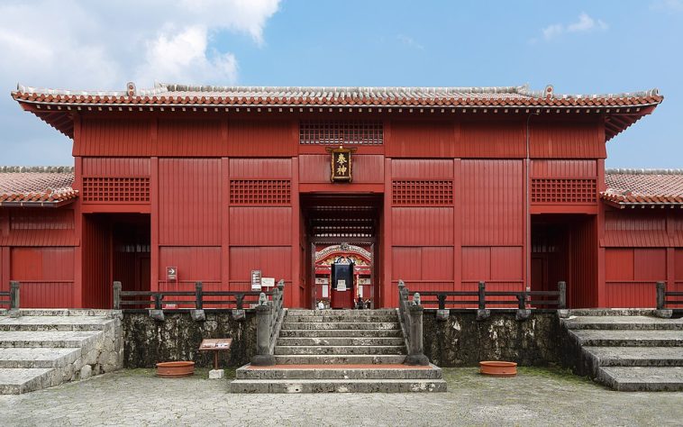 Naha, Okinawa, Castelo de Shuri – Wikimedia Commons/CEphoto, Uwe Aranas