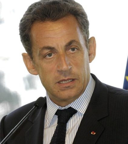 Ex-presidente da França Nicolas Sarkozy é condenado a cinco anos de prisão -