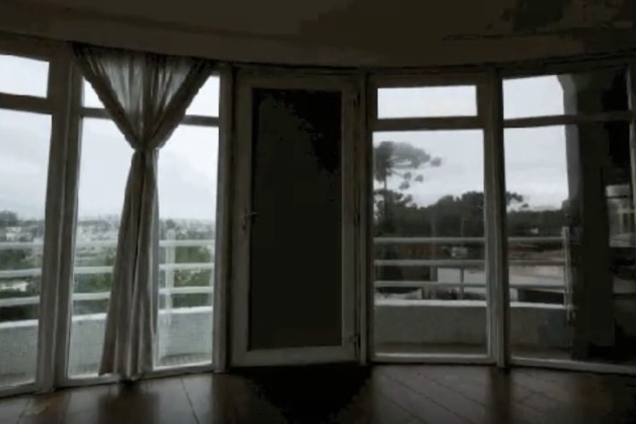 Primeiro prédio giratório do mundo construído em Curitiba está abandonado após 20 anos - Reprodução 