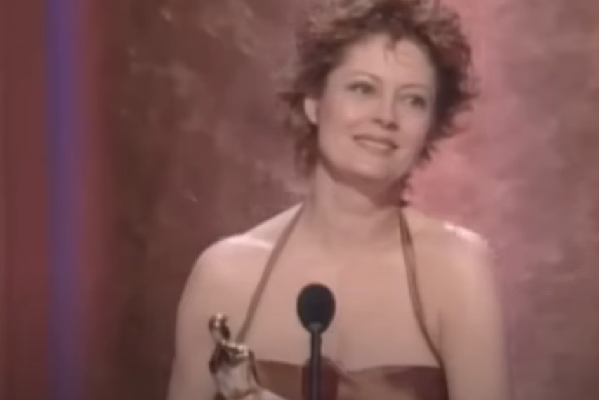 Em 1996, venceu o Oscar de Melhor Atriz  ao interpretar a freira Helen Prejean no filme “Os Últimos Passos de um Homem”. 
