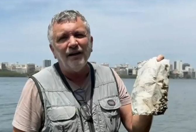 Biólogo encontra saco plástico de 1995 com vida marinha na Lagoa Rodrigo de Freitas
