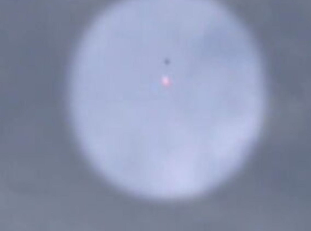 Bandidos usam drones para jogar bombas em policiais; tecnologia avança para o bem, mas também para o mal