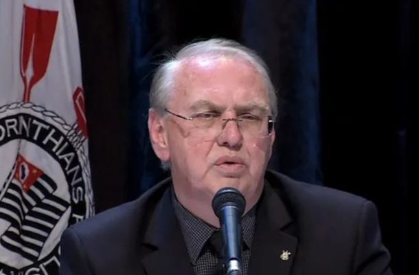 Presidente do Corinthians cobra mudanças na arbitragem