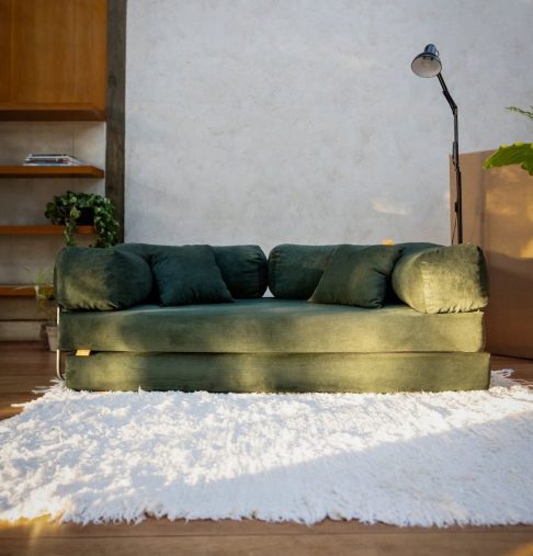 Apesar da crise, Stuque nega que a Sofá na Caixa seja um golpe e afirma que o negócio continua operando normalmente.