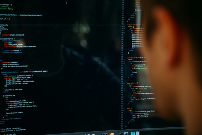 Vazamento de dados - charlesdeluvio/Unsplash