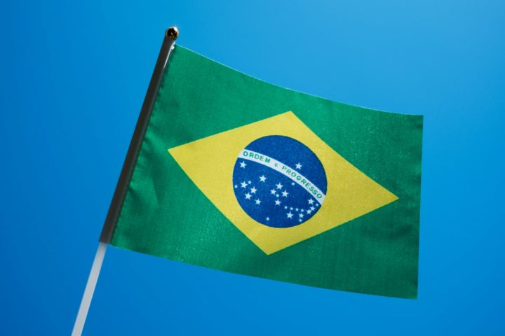Bandeira do Brasil - Chris Boland/Unsplash