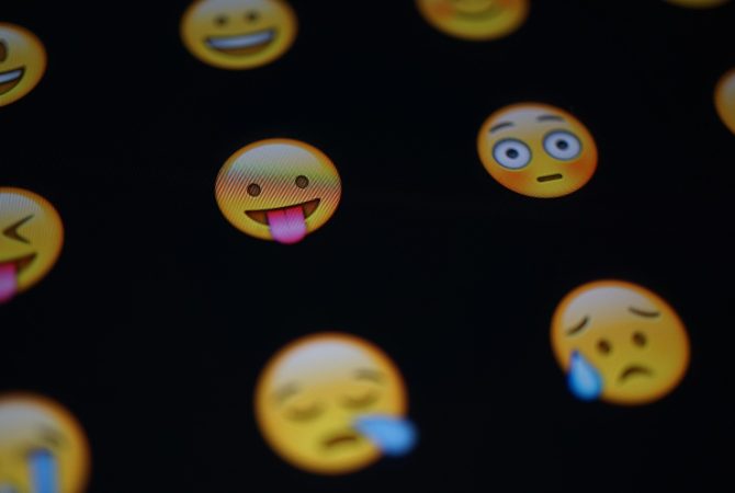 Cuidado! Estudo aponta emojis mais inapropriados para se usar no trabalho