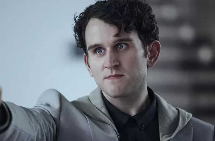 Enquanto muitos atores de Harry Potter enfrentaram dificuldades para se desvincular de seus papéis, Melling fez o caminho inverso: usou a rejeição como combustível para se reinventar.