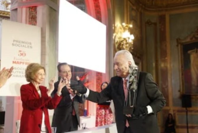 Maestro João Carlos Martins recebe prêmio em Madri e anuncia nova etapa na carreira