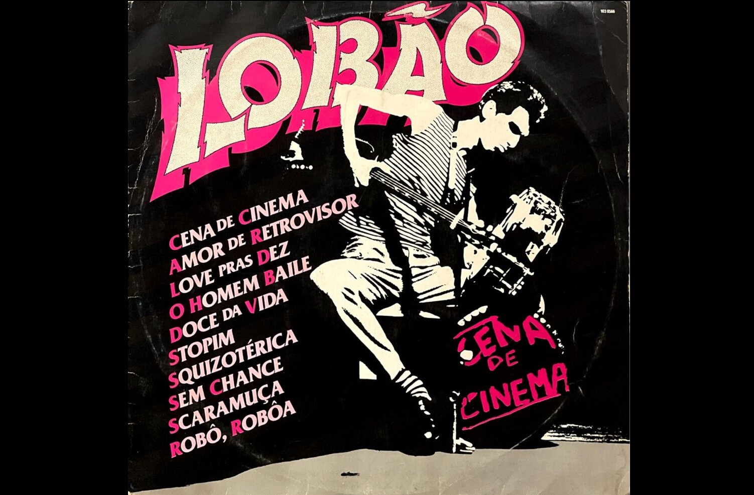 Em 1982, lançou seu primeiro álbum solo, 