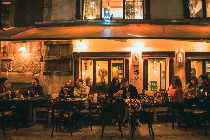 Bairros/bar – Parastoo Maleki/Unsplash