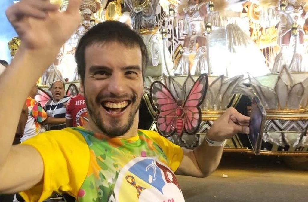 Pedro Fernandes é mais que um ator: é um símbolo de resistência, empatia e transformação. Com talento, coragem e sensibilidade, ele ocupa espaços que antes lhe foram negados. Sua história inspira, educa e emociona. E como ele mesmo diz: “O lugar do PCD é onde ele quiser”.