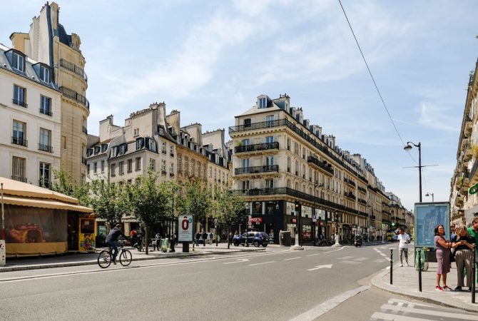 Conheça o ambicioso de Paris para eliminar carros e priorizar a qualidade do ar